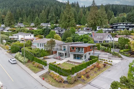 4716 Skyline Drive, North Vancouver For Sale - image 38