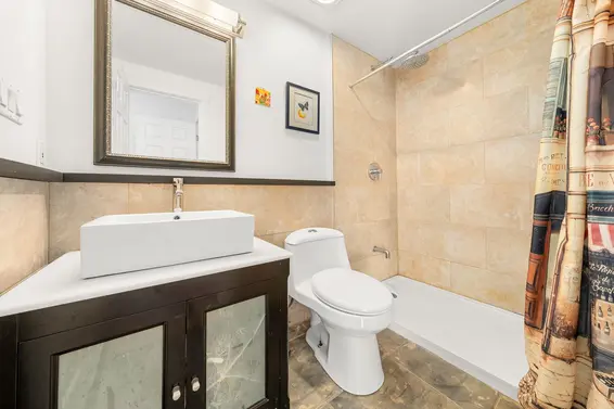202 1000 Bowron Court, North Vancouver For Sale - image 23