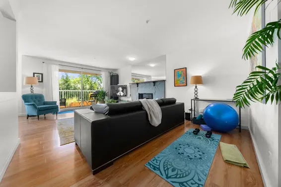 202 1000 Bowron Court, North Vancouver For Sale - image 7