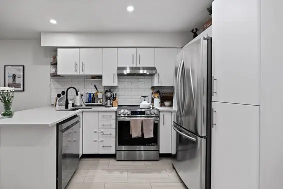 C2 332 Lonsdale Avenue, North Vancouver For Sale - image 11