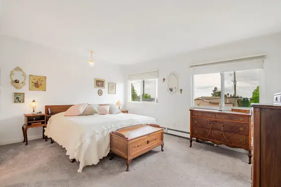 3298 Mahon Avenue, North Vancouver For Sale - image 11