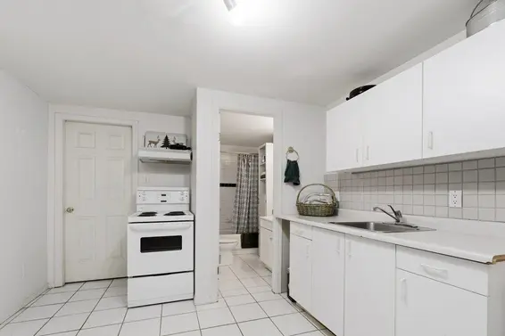 3298 Mahon Avenue, North Vancouver For Sale - image 19