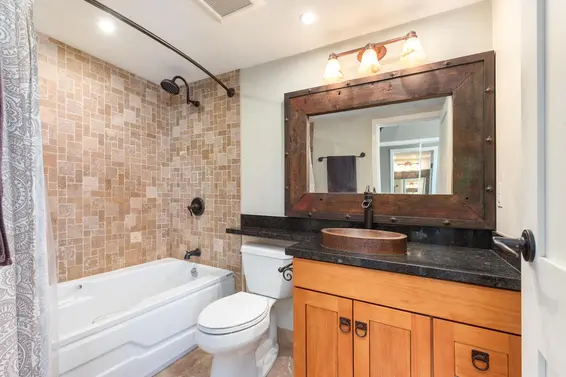 1202 130 East 2nd Street, North Vancouver For Sale - image 18