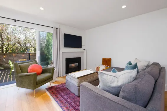 36 1910 Cedar Village Crescent, North Vancouver For Sale - image 11