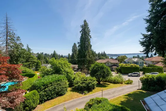1371 Mathers Avenue, West Vancouver For Sale - image 36