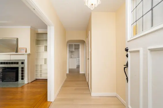 1371 Mathers Avenue, West Vancouver For Sale - image 4