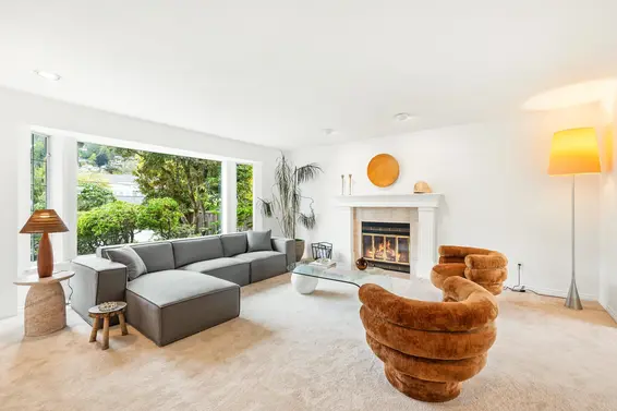 2372 Kings Avenue, West Vancouver For Sale - image 2