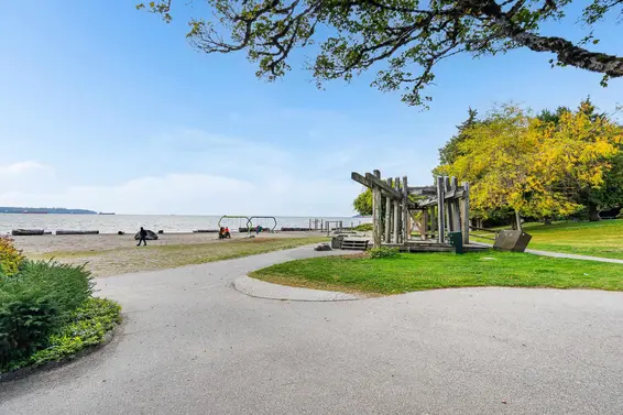 2372 Kings Avenue, West Vancouver For Sale - image 38