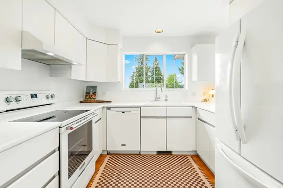 2372 Kings Avenue, West Vancouver For Sale - image 7