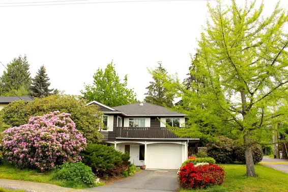 884 East 16Th Street, North Vancouver