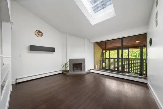 304 141 West 13th Street, North Vancouver For Sale - image 2