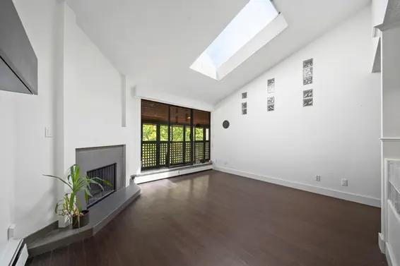 304 141 West 13th Street, North Vancouver For Sale - image 4