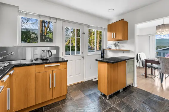 4158 Mt Seymour Parkway, North Vancouver For Sale - image 11