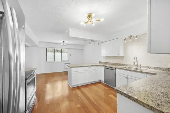 6 2206 Folkestone Way, West Vancouver For Sale - image 9