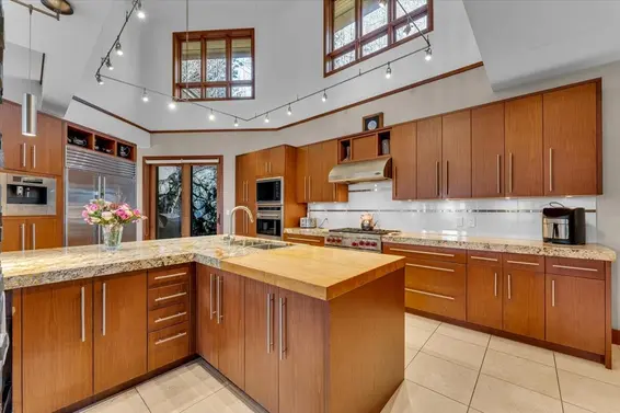 1125 Groveland Court, West Vancouver For Sale - image 3