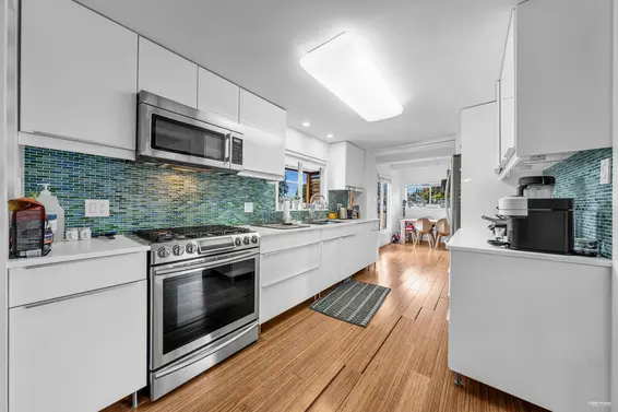 857 East 12th Street, North Vancouver For Sale - image 12