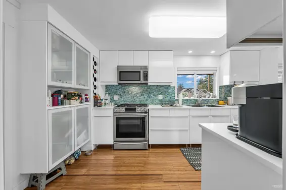 857 East 12th Street, North Vancouver For Sale - image 13