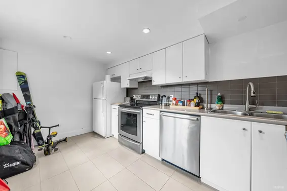 857 East 12th Street, North Vancouver For Sale - image 23