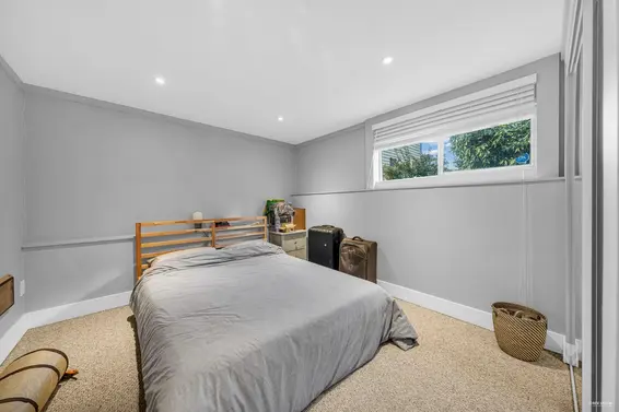 857 East 12th Street, North Vancouver For Sale - image 31