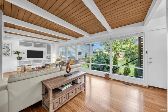 857 East 12th Street, North Vancouver For Sale - image 5