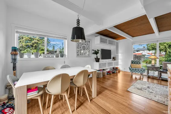 857 East 12th Street, North Vancouver For Sale - image 9