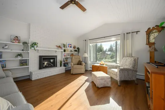 1720 Scott Road, North Vancouver For Sale - image 2