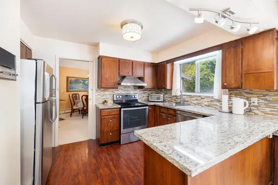 715 Alpine Court, North Vancouver For Sale - image 15