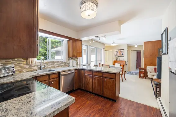 715 Alpine Court, North Vancouver For Sale - image 17