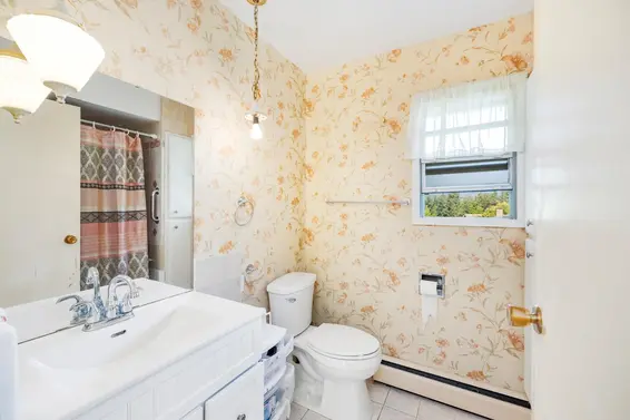 715 Alpine Court, North Vancouver For Sale - image 35