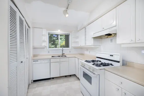 715 Alpine Court, North Vancouver For Sale - image 39