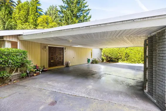 715 Alpine Court, North Vancouver For Sale - image 4