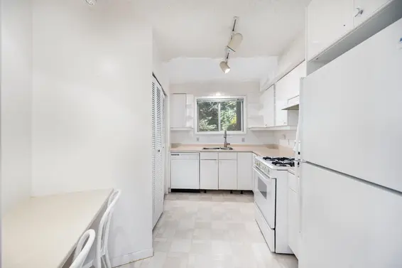 715 Alpine Court, North Vancouver For Sale - image 40