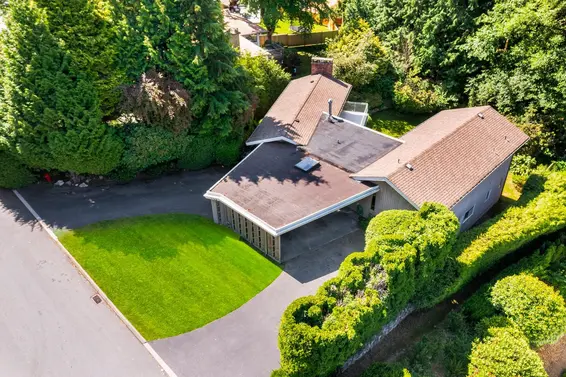 715 Alpine Court, North Vancouver For Sale - image 5
