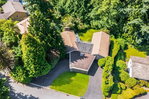 715 Alpine Court, North Vancouver For Sale - image 6