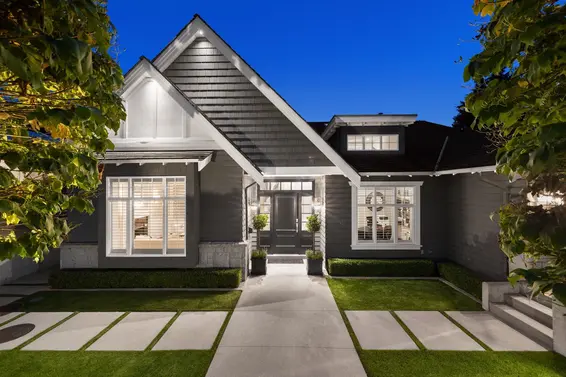 977 Melbourne Avenue, North Vancouver