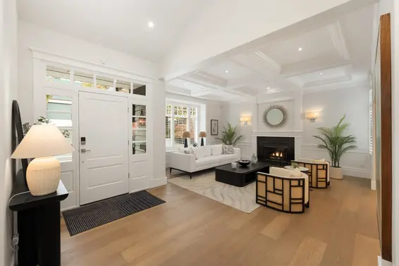 977 Melbourne Avenue, North Vancouver For Sale - image 3