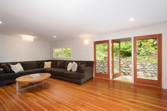 6744 Dufferin Avenue, West Vancouver For Sale - image 12