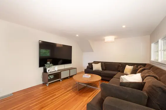 6744 Dufferin Avenue, West Vancouver For Sale - image 13