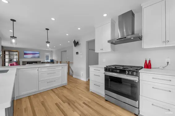 3521 Duval Road, North Vancouver For Sale - image 11