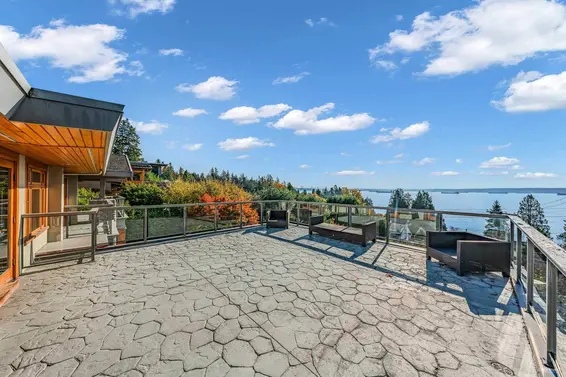 3285 Dickinson Crescent, West Vancouver For Sale - image 26
