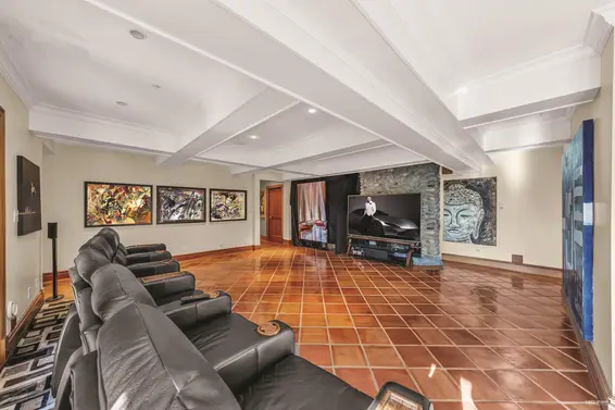 3285 Dickinson Crescent, West Vancouver For Sale - image 32