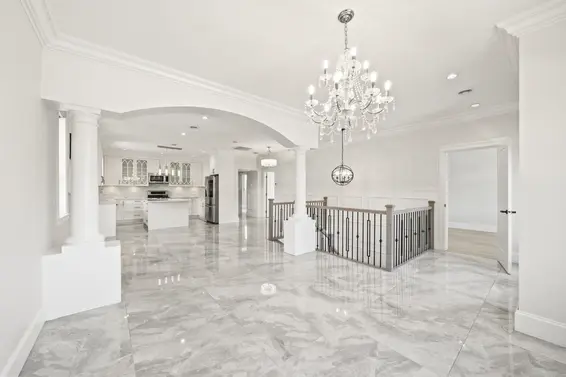 1720 Sutherland Avenue, North Vancouver For Sale - image 3