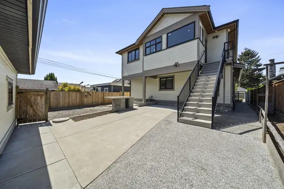 1720 Sutherland Avenue, North Vancouver For Sale - image 30