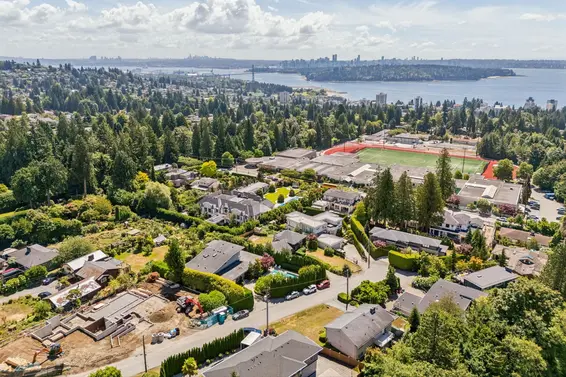 1768 Ottawa Place, West Vancouver For Sale - image 10
