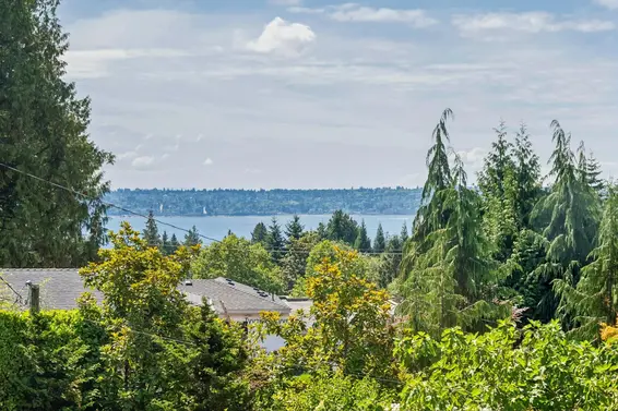 1768 Ottawa Place, West Vancouver For Sale - image 3