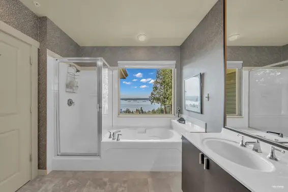 2472 Shadbolt Lane, West Vancouver For Sale - image 16