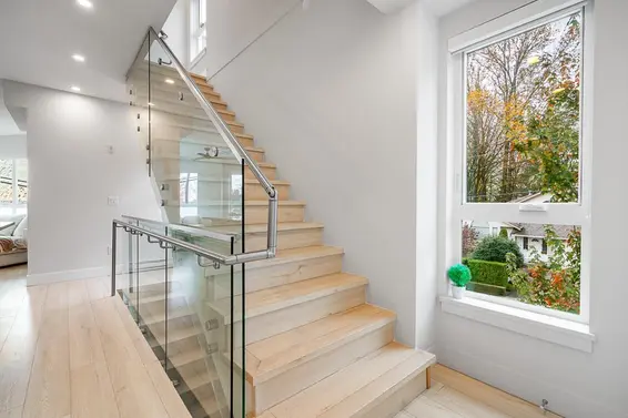 1710 Larson Road, North Vancouver For Sale - image 10