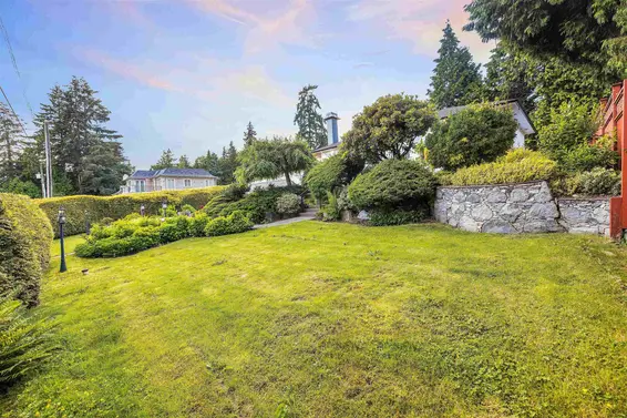 1685 Palmerston Avenue, West Vancouver For Sale - image 33