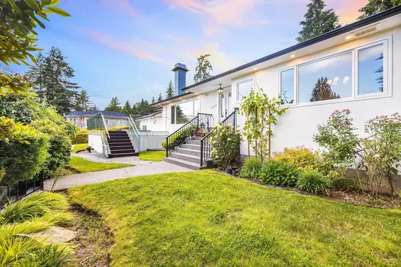 1685 Palmerston Avenue, West Vancouver For Sale - image 4