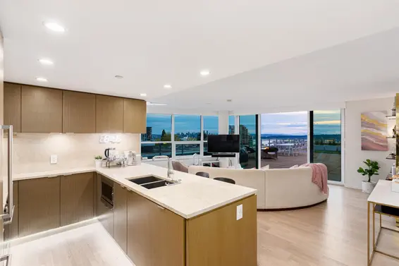 306 112 East 13th Street, North Vancouver For Sale - image 8
